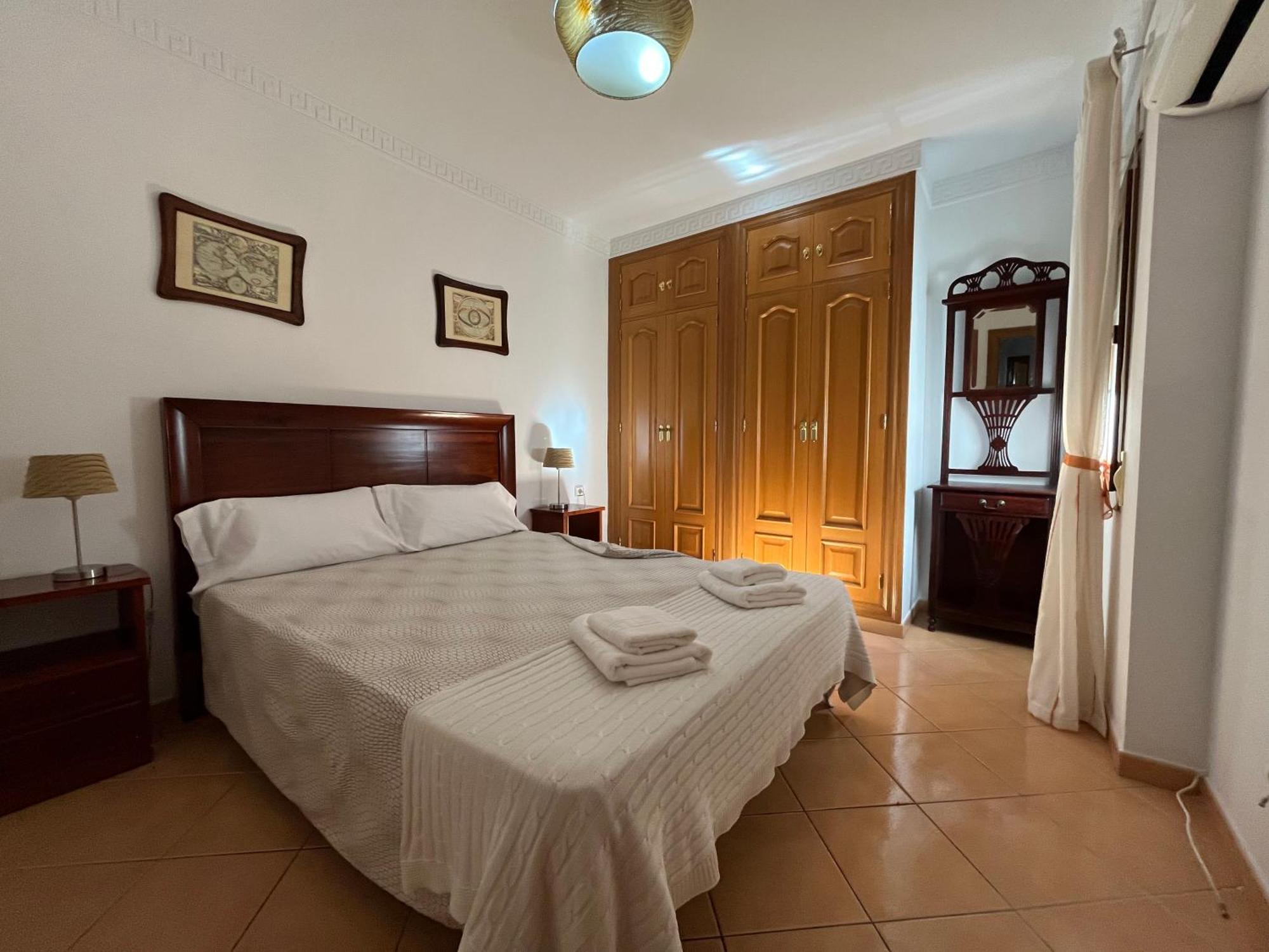 Diputacion7 Apartment เนร์คา ภายนอก รูปภาพ